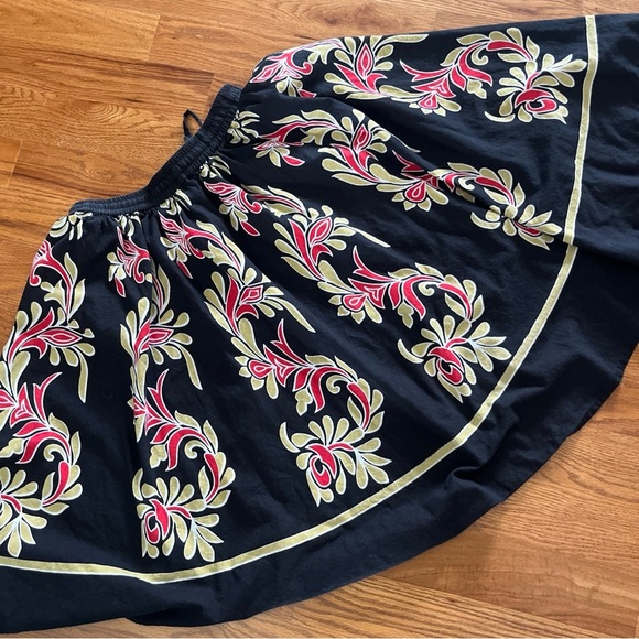 Womens J Gee Black Red Yellow Floral Batik Midi Flare Skirt ELASTIC WAIST Size L - Picture 8 of 11